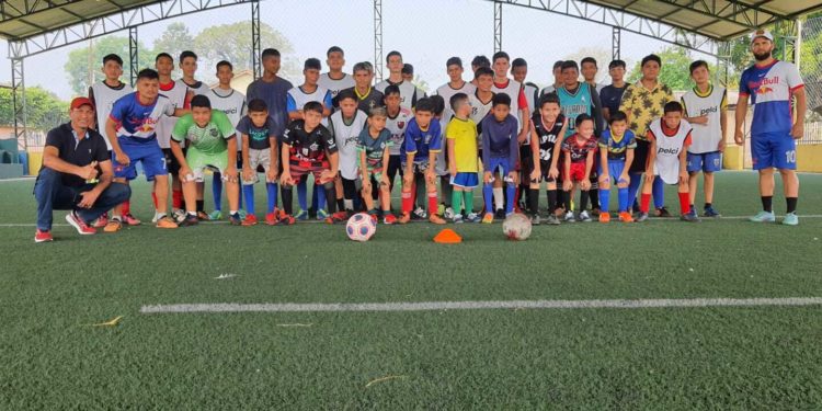 APRIMORANDO HABILIDADES E LAÇOS: ESCOLINHA DE FUTSAL DE IBIAÇÁ PARTICIPA DE  JOGO-TREINO COM ESCOLINHA DE SANANDUVA