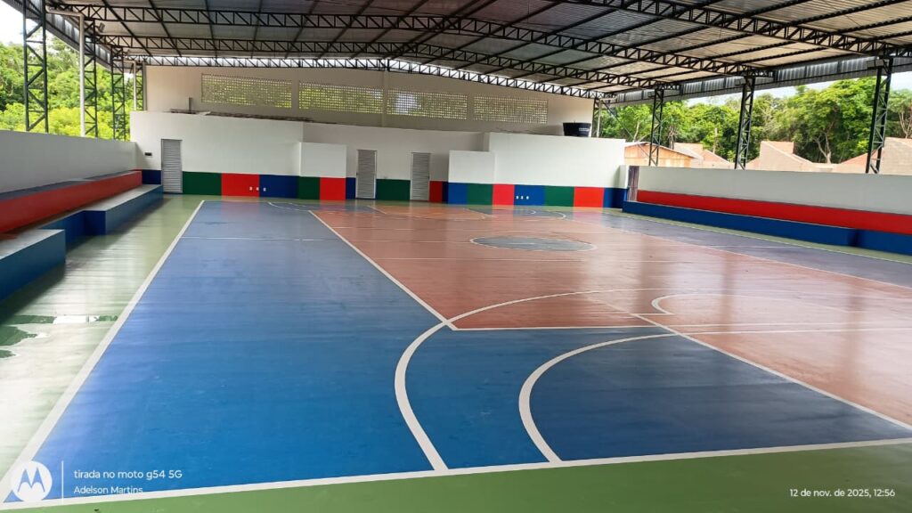 Quadra Poliesportiva em auxiliadora