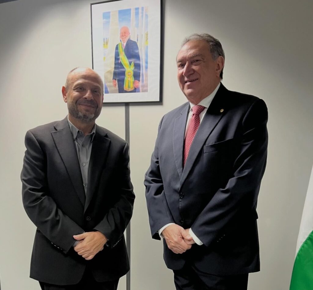 Átila e o presidente do INSS editado