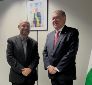 Átila e o presidente do INSS editado