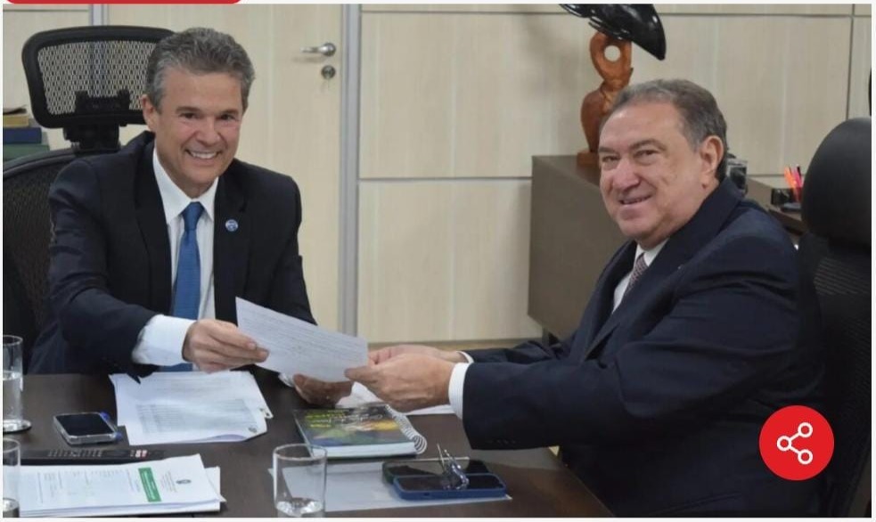 Átila no ministério da Pesca editado