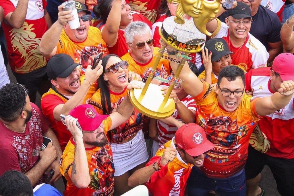 Carnaval na floresta