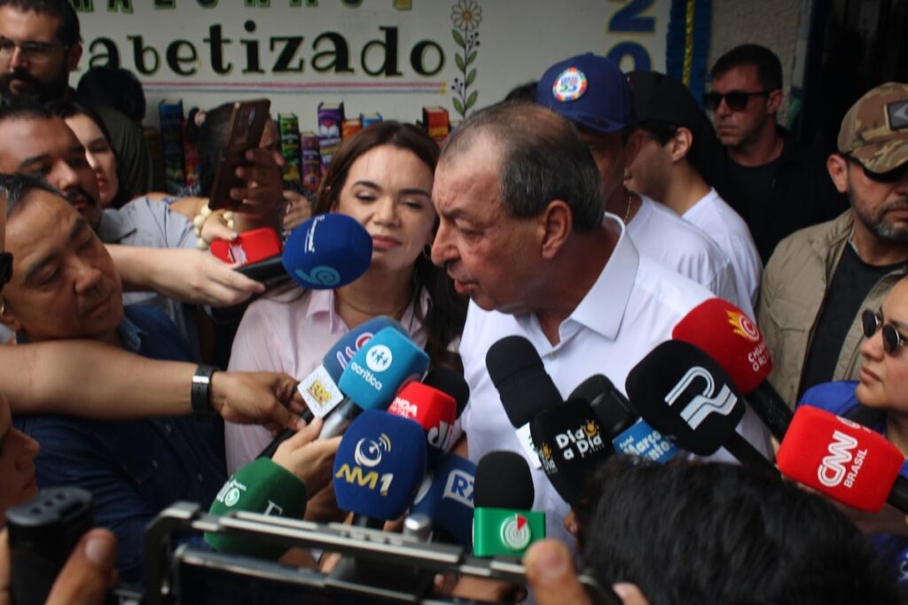 Omar fala como governador eleito